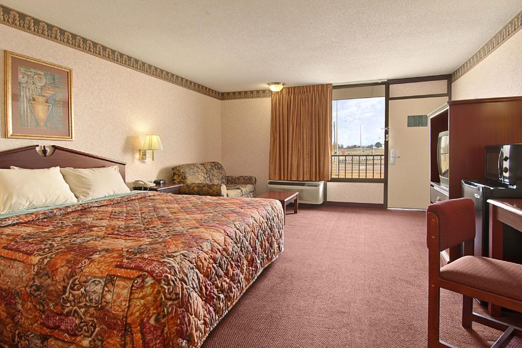 Days Inn By Wyndham Martin Room photo